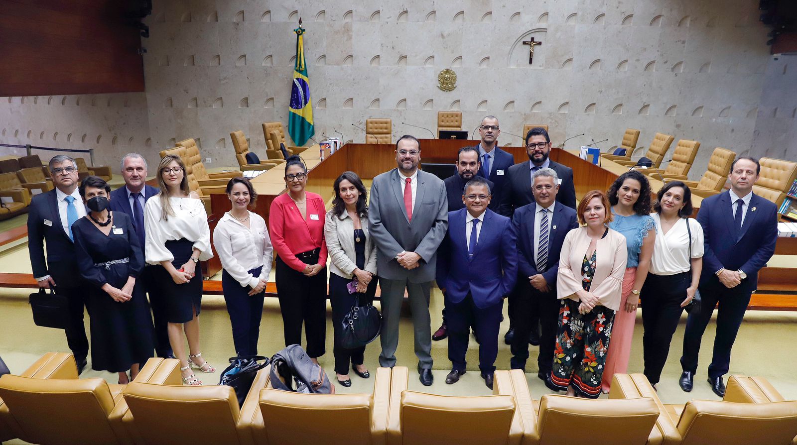 Representantes da educação de todo o Brasil durante o evento do STF.